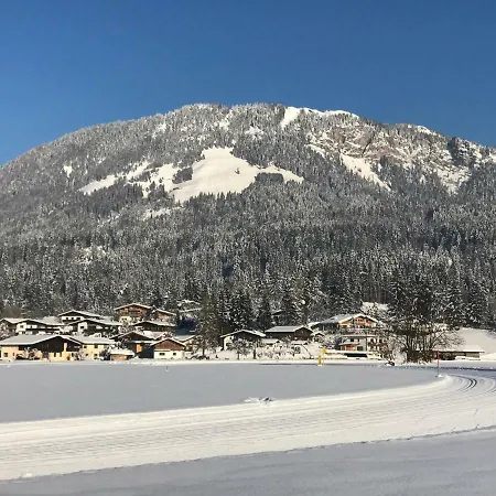 Dorf41 Top1 Apartman Kössen